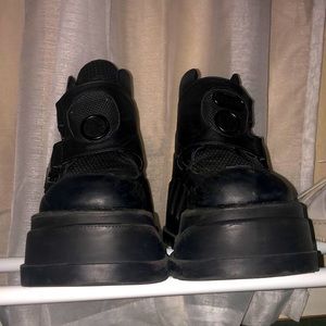 Boy stomper platforms with buckle detail